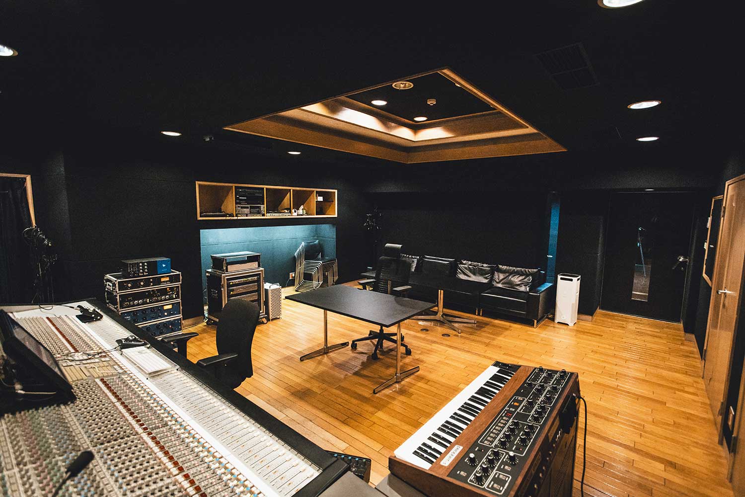 B-Studio control room